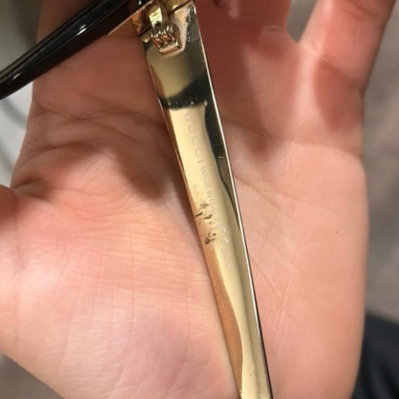 COPY - Gucci sunglasses black and gold - Picture 5 of 8